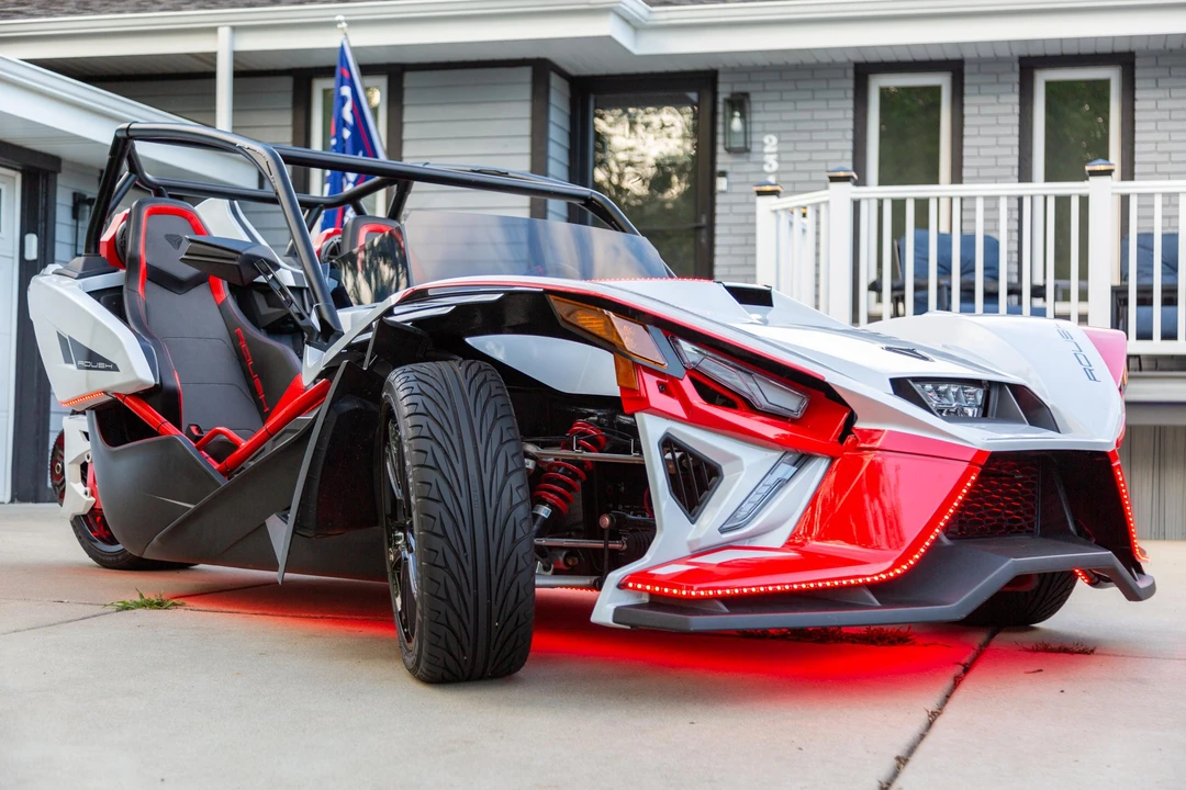 2023 Polaris Slingshot - Image 12 of 31