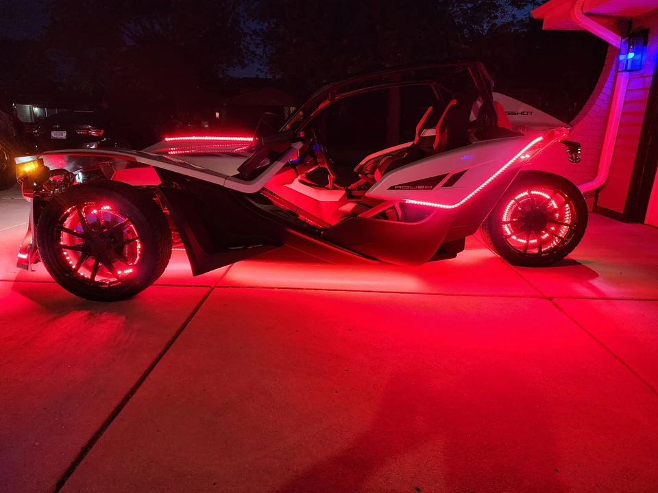 2023 Polaris Slingshot - Image 17 of 31