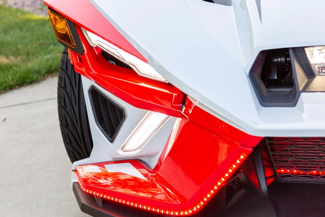 2023 Polaris Slingshot - Image 24 of 31