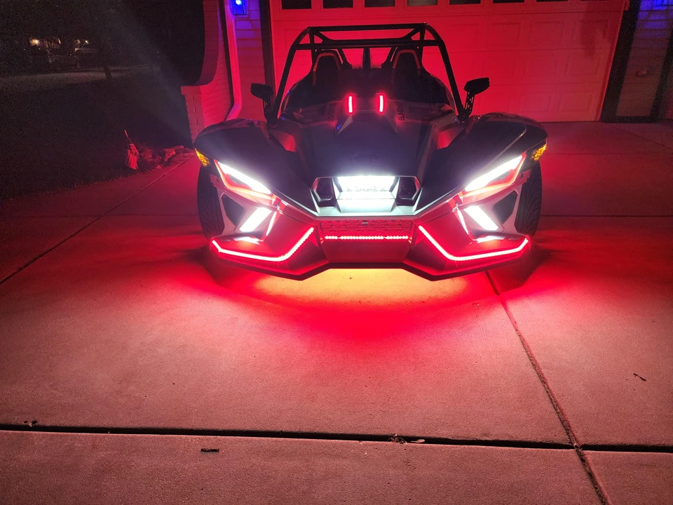 2023 Polaris Slingshot - Image 15 of 31