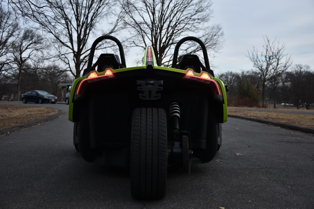 2023 Polaris Slingshot - Image 20 of 31