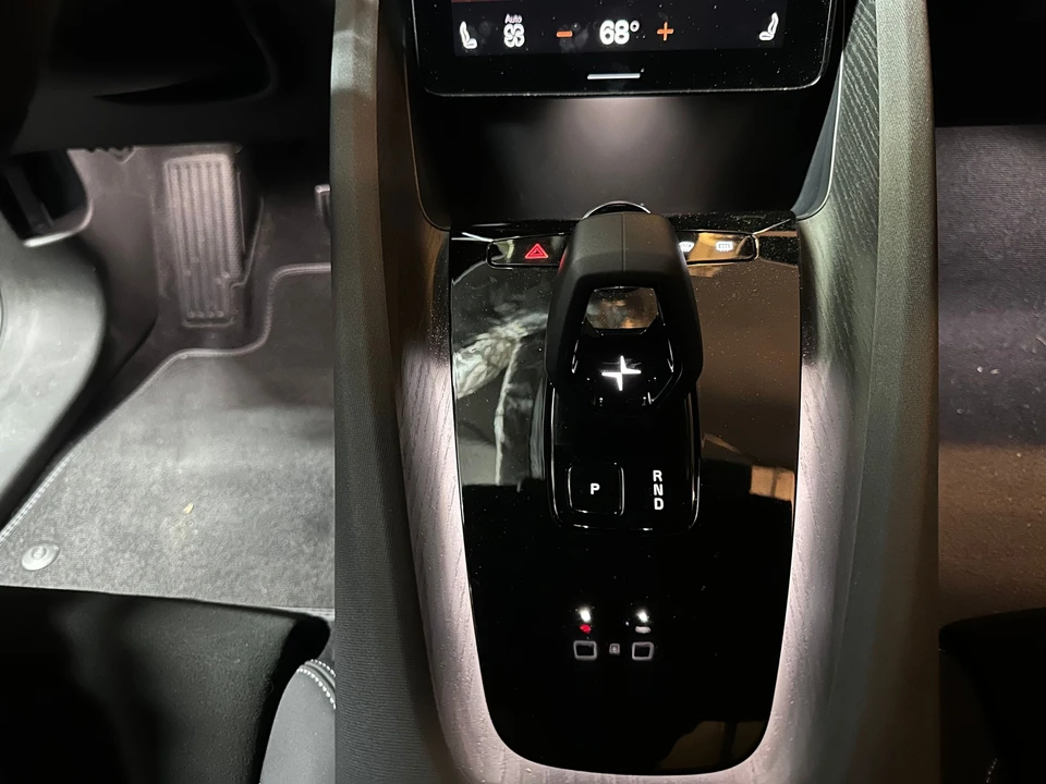 2023 Volvo - Image 7 of 9