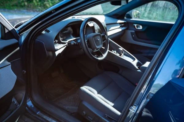 2023 Polestar 2 - Image 11 of 13