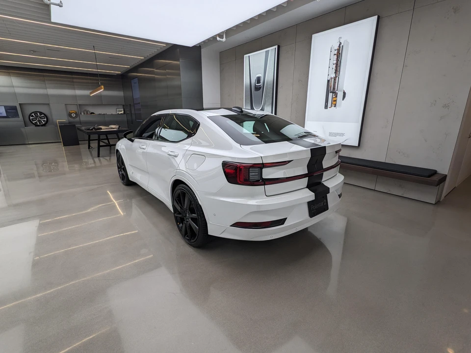 2023 Polestar 2 - Image 11 of 31