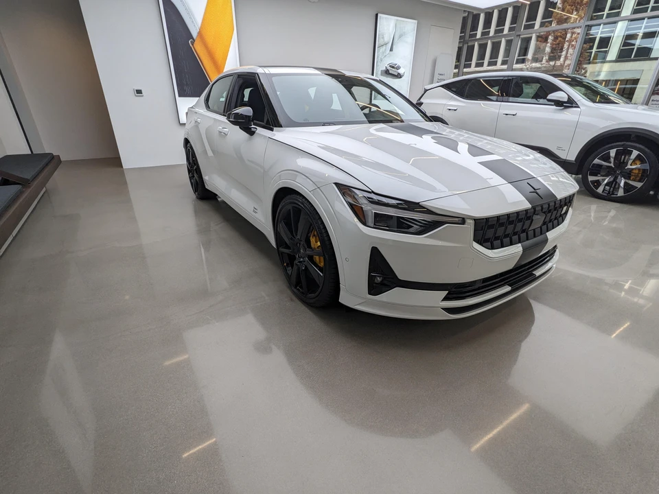 2023 Polestar 2 - Image 17 of 31