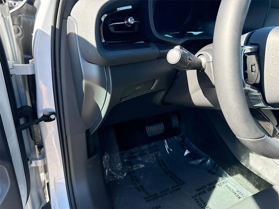 2023 Polestar 2 - Image 7 of 21