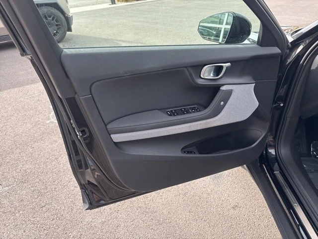 2023 Polestar 2 - Image 10 of 21