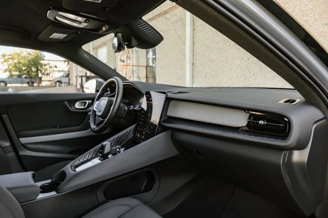 2023 Polestar 2 - Image 13 of 21