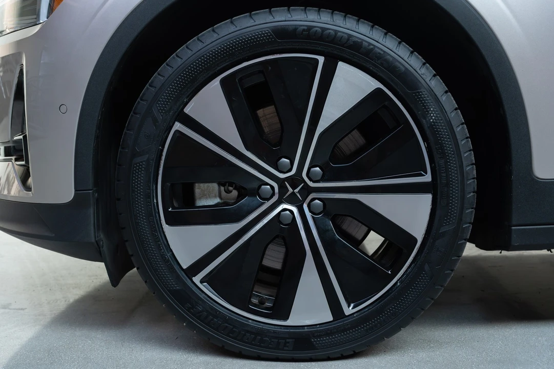 2023 Polestar 2 - Image 8 of 21