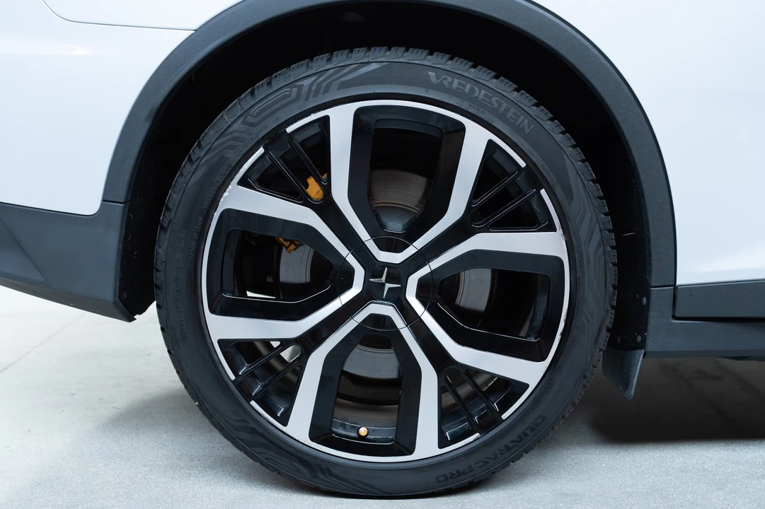 2023 Polestar 2 - Image 7 of 21