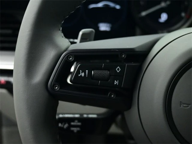 2023 Porsche 992 Carrera - Image 10 of 19
