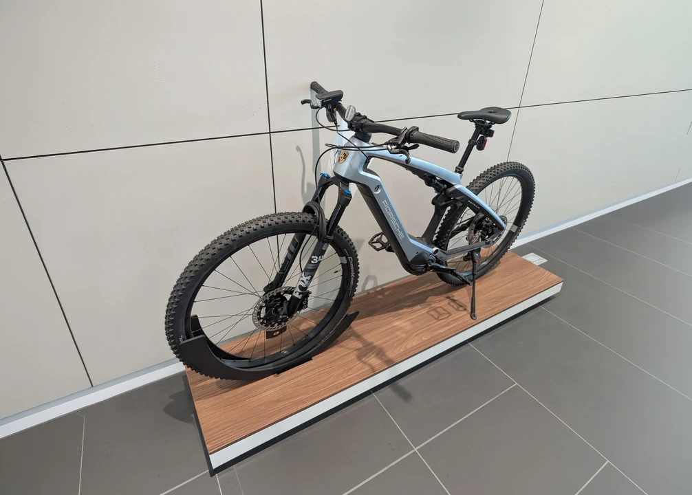 2023 Porsche Taycan Cross Turismo - Image 2 of 14