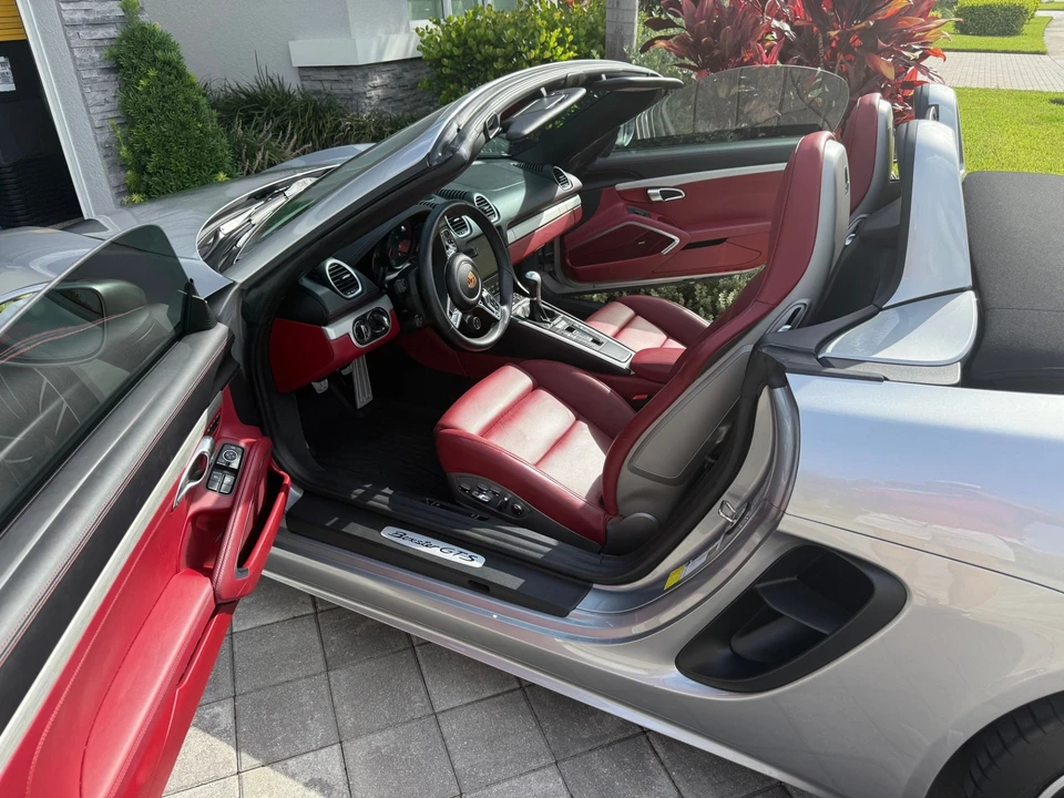 2023 Porsche 718 Boxster GTS 4.0 - Image 4 of 7