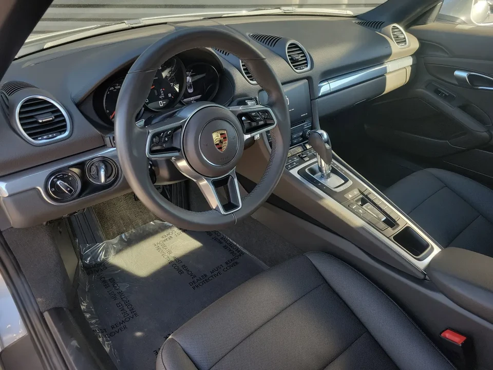 2023 Porsche 718 Boxster - Image 4 of 7