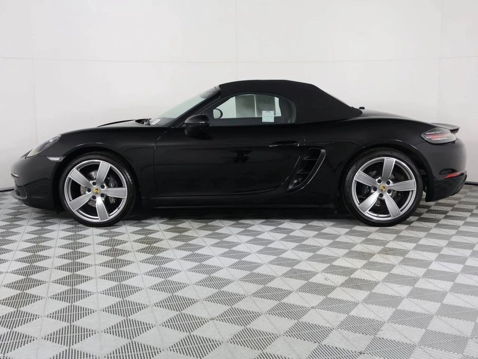2023 Porsche 718 Boxster - Image 2 of 5