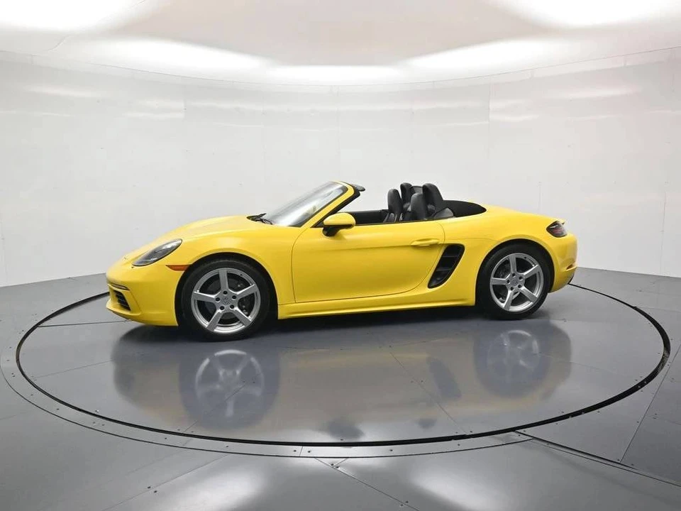 2023 Porsche 718 Boxster - Image 2 of 5