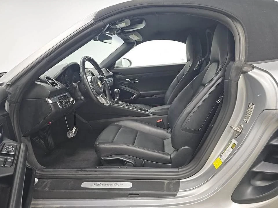 2023 Porsche 718 Boxster - Image 6 of 9