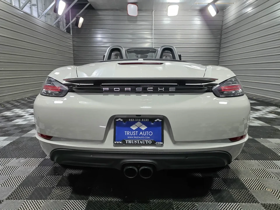 2023 Porsche 718 Boxster - Image 8 of 31