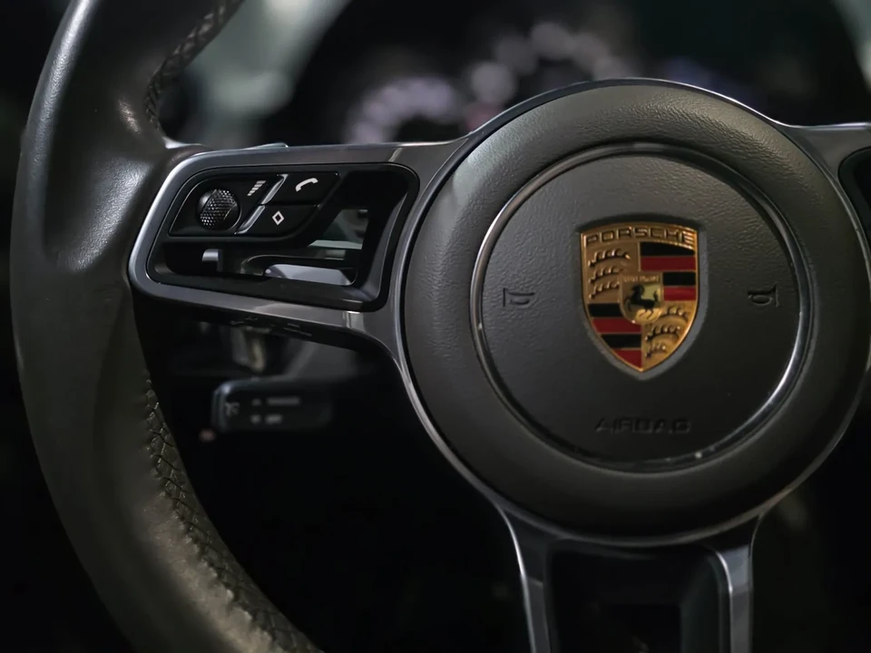 2023 Porsche 718 Boxster - Image 18 of 31