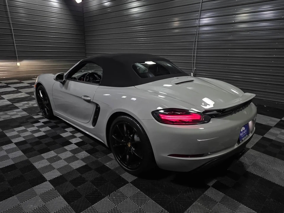 2023 Porsche 718 Boxster - Image 13 of 31