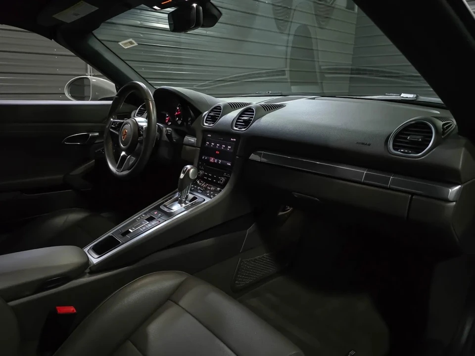 2023 Porsche 718 Boxster - Image 15 of 31