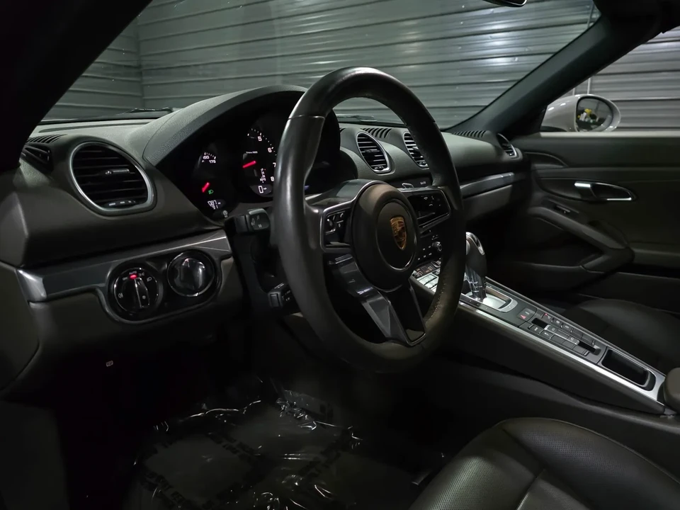 2023 Porsche 718 Boxster - Image 14 of 31