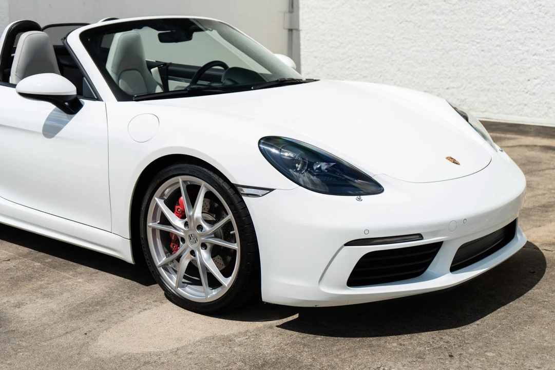 2023 Porsche 718 Boxster S - Image 27 of 31