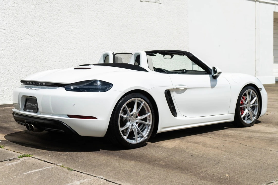 2023 Porsche 718 Boxster S - Image 4 of 31