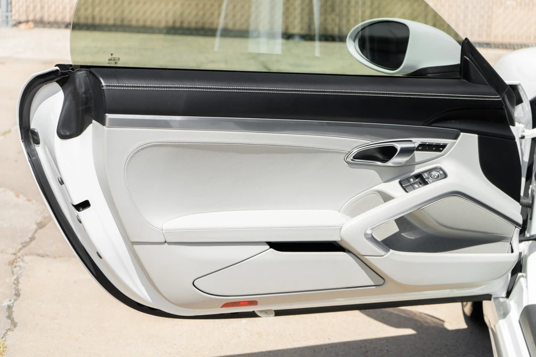 2023 Porsche 718 Boxster S - Image 30 of 31