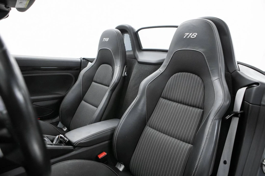 2023 Porsche 718 Boxster T - Image 5 of 5