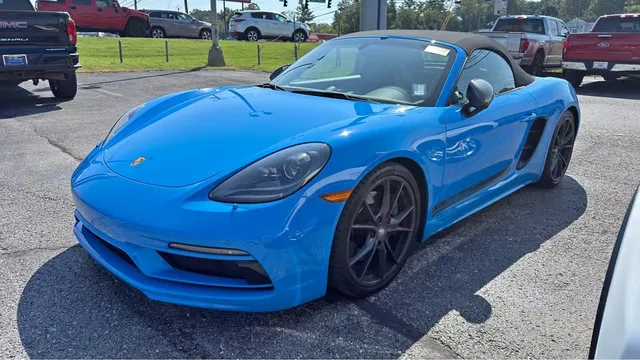 2023 Porsche 718 Boxster T Roadster 2D