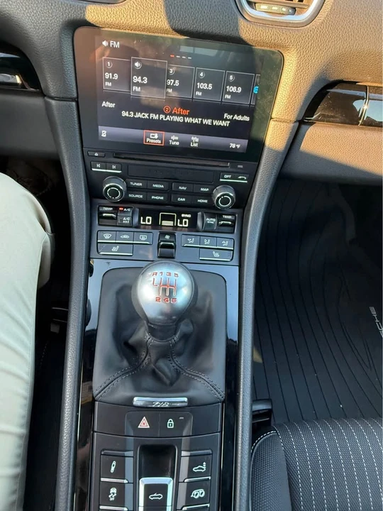 2023 Porsche 718 Boxster T - Image 9 of 10