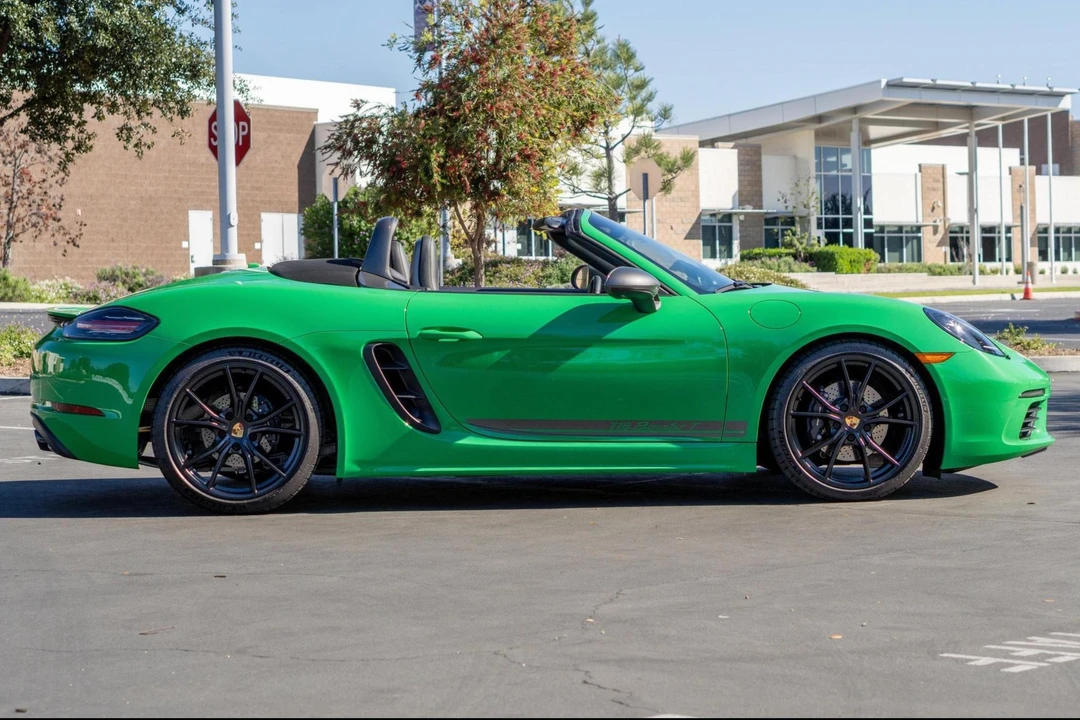 2023 Porsche 718 Boxster T - Image 3 of 5