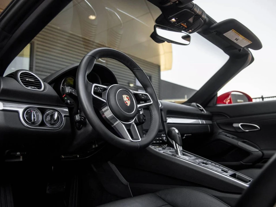2023 Porsche 718 Boxster - Image 4 of 5