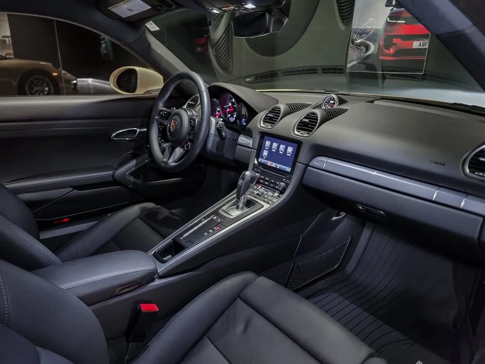 2023 Porsche 718 Cayman - Image 16 of 19
