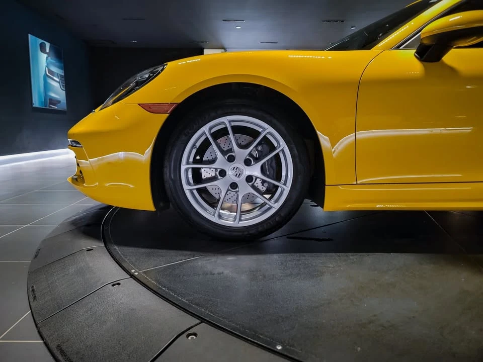 2023 Porsche 718 Cayman - Image 9 of 19
