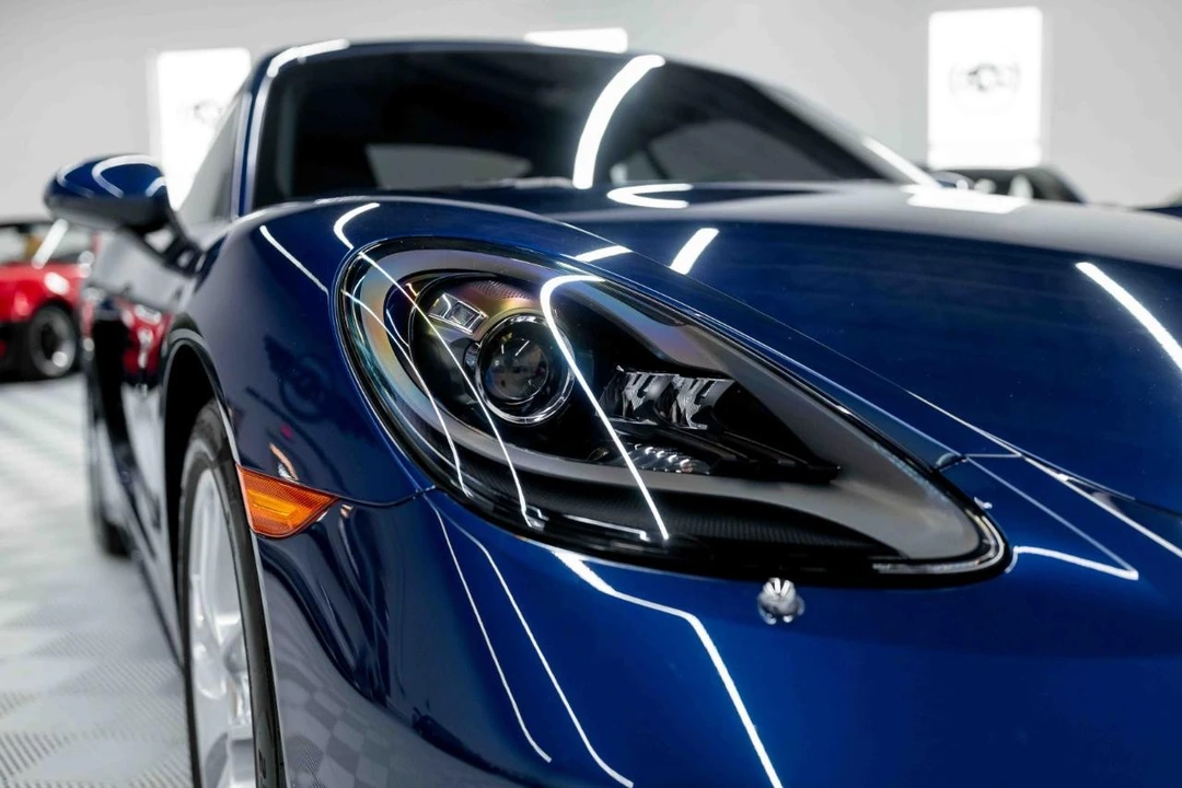 2023 Porsche 718 Cayman - Image 15 of 31
