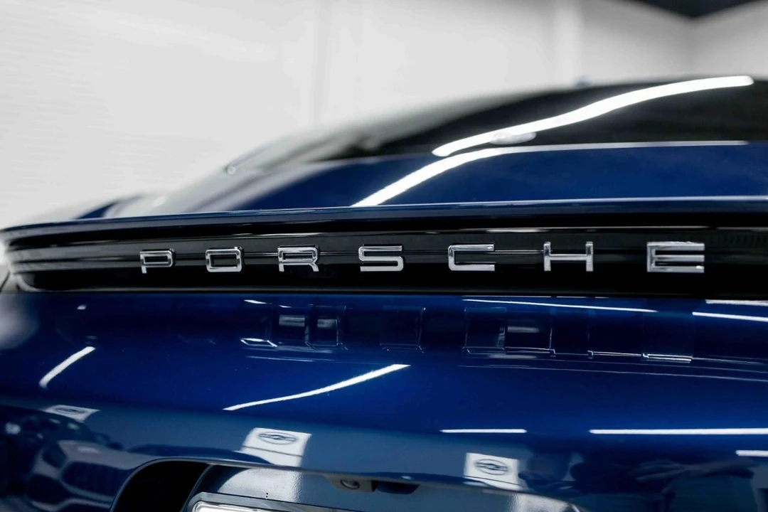 2023 Porsche 718 Cayman - Image 26 of 31