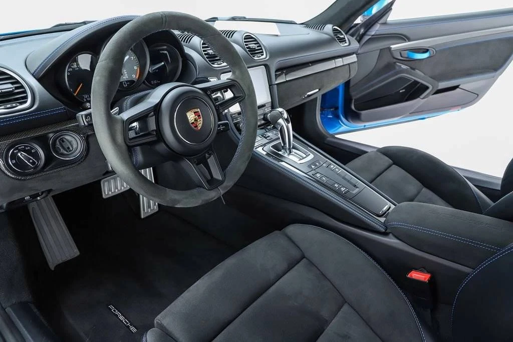 2023 Porsche 718 Cayman GT4 - Image 4 of 5