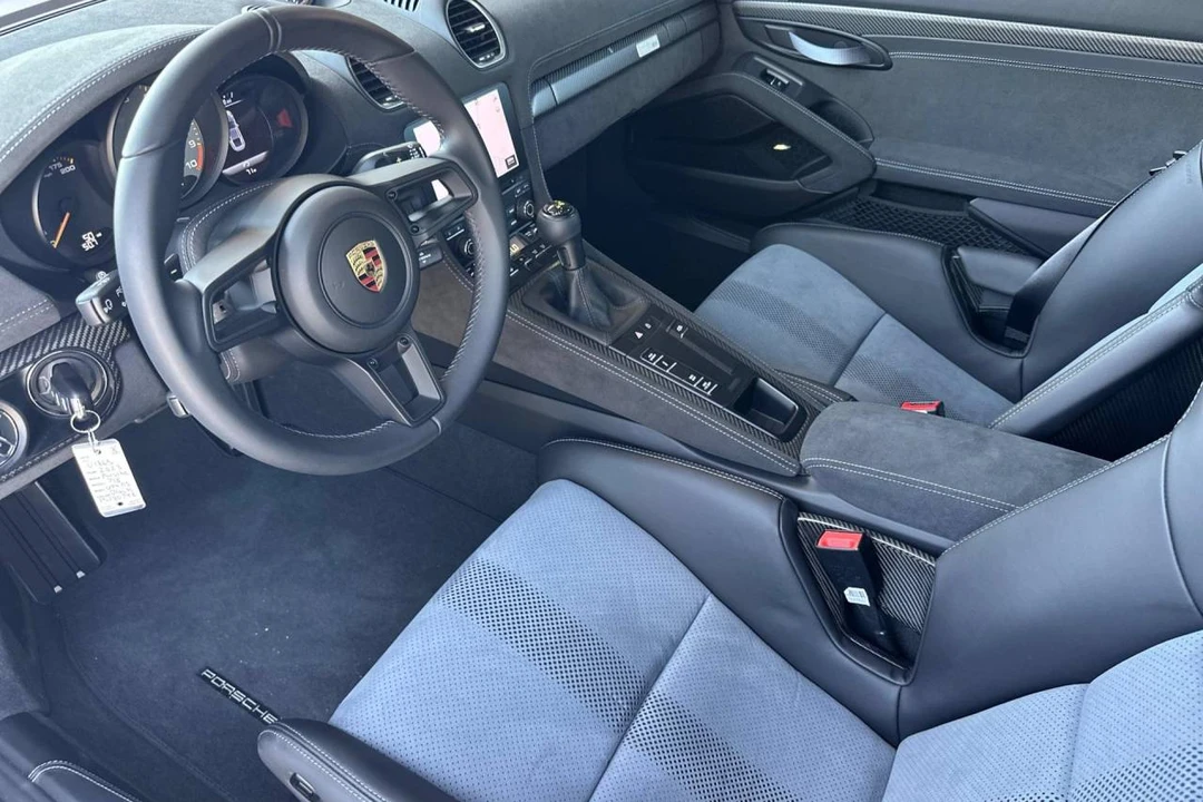 2023 Porsche 718 Cayman GT4 RS - Image 4 of 5
