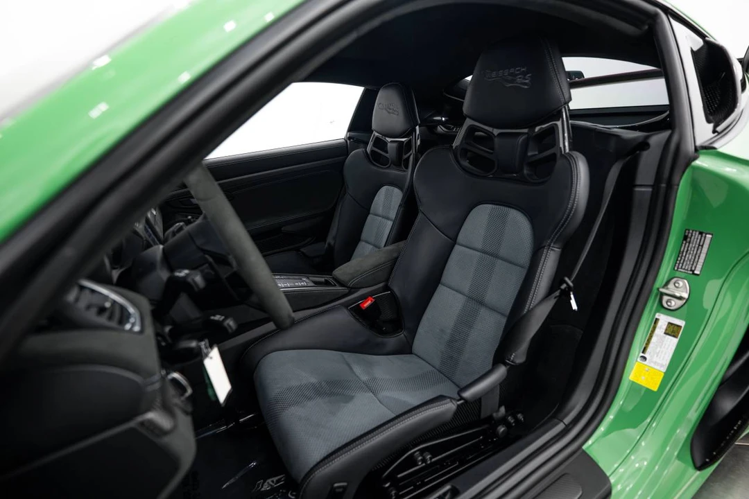 2023 Porsche 718 Cayman GT4 RS - Image 5 of 5