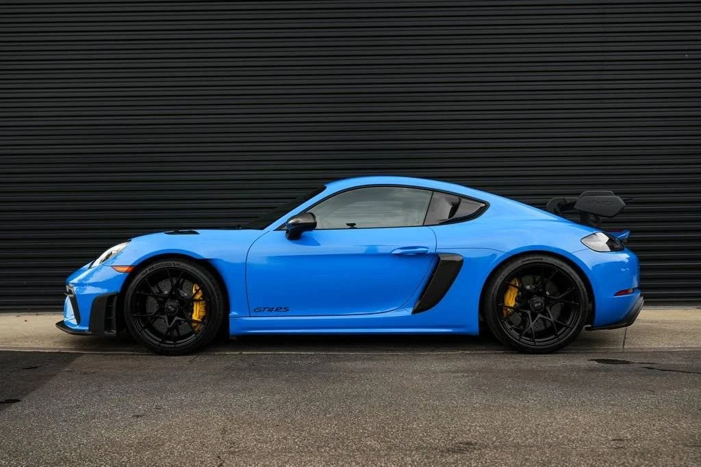 2023 Porsche 718 Cayman GT4 RS - Image 2 of 5
