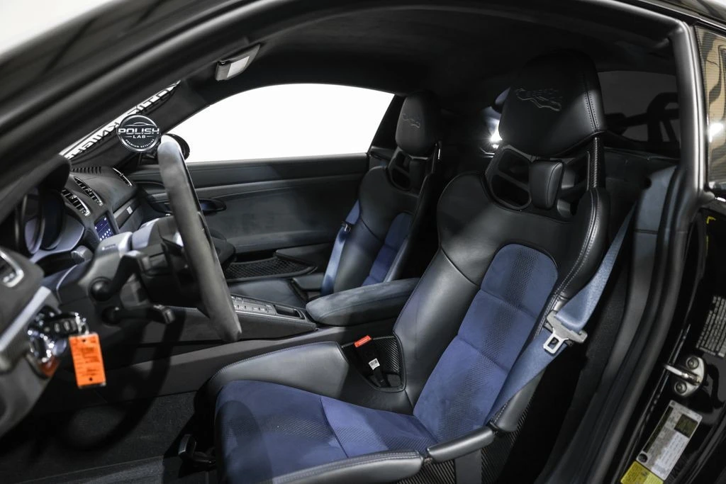 2023 Porsche - Image 28 of 31