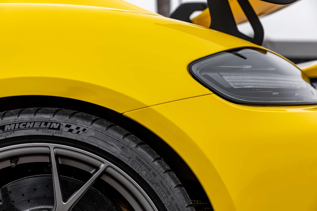 2023 Porsche 718 Cayman GT4 RS - Image 27 of 31