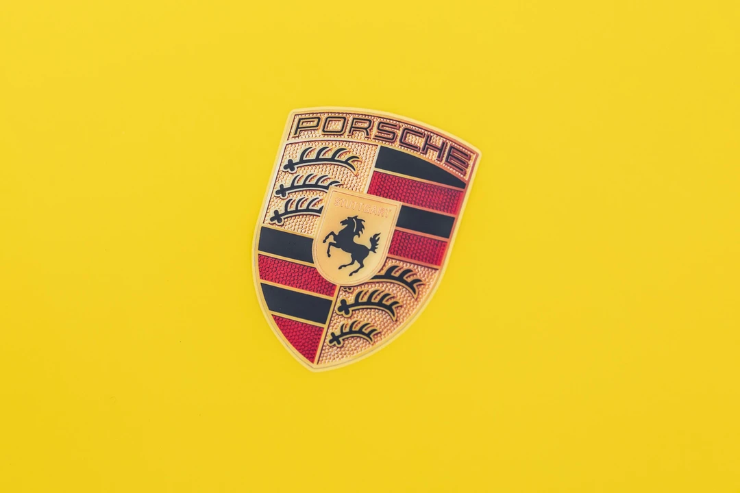2023 Porsche 718 Cayman GT4 RS - Image 12 of 31