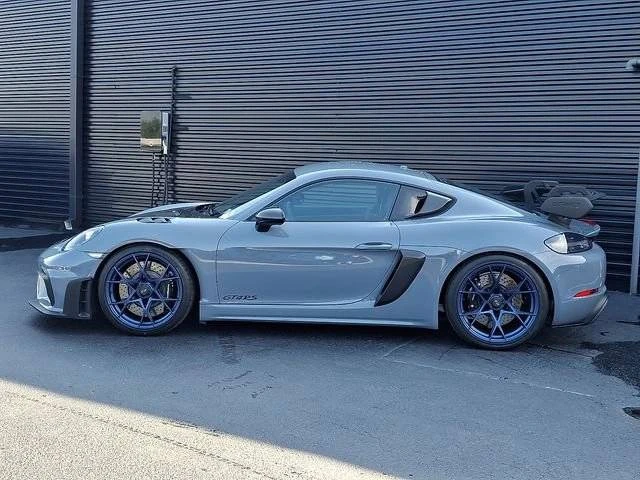2023 Porsche 718 Cayman GT4 RS - Image 2 of 5
