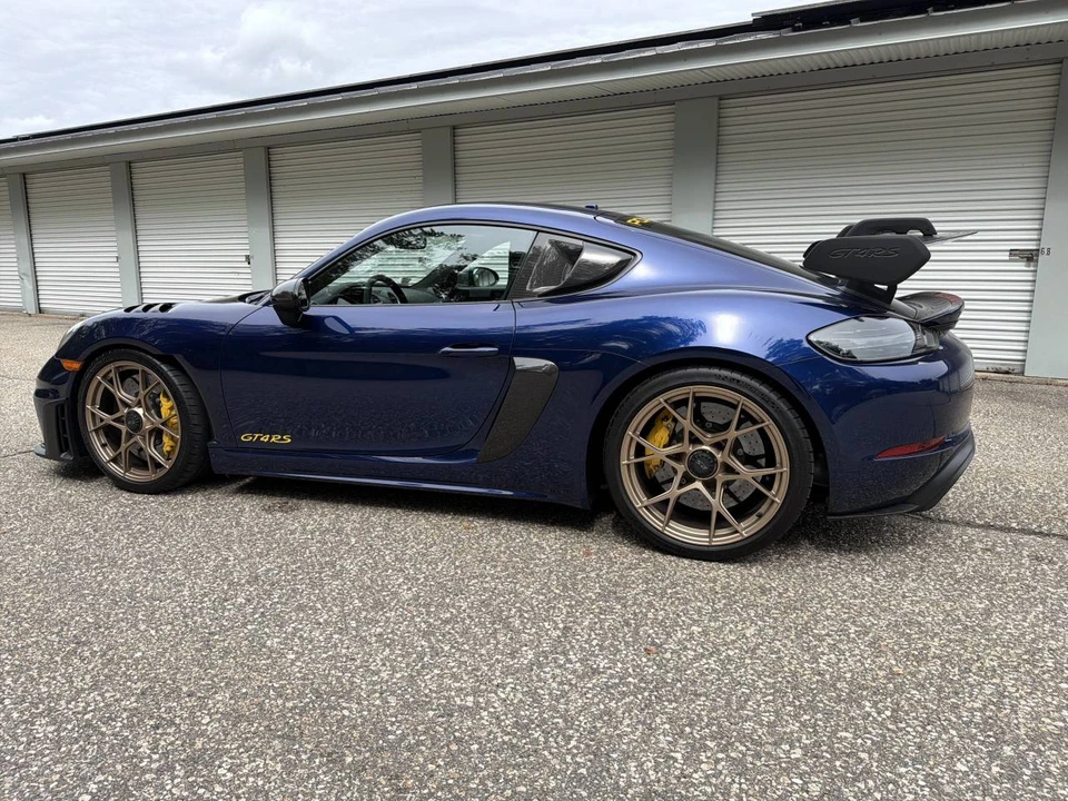 2023 Porsche 718 Cayman GT4 RS - Image 3 of 5