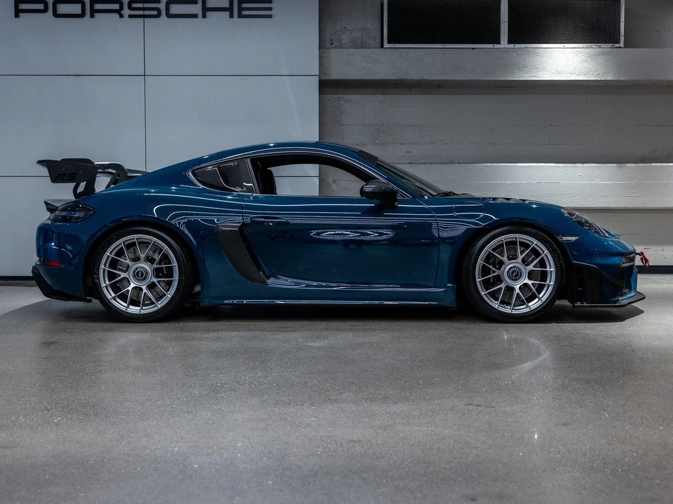 2023 Porsche 718 Cayman GT4 RS - Image 9 of 31