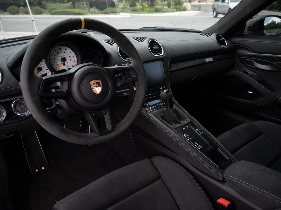 2023 Porsche 718 Cayman GT4 RS - Image 21 of 25