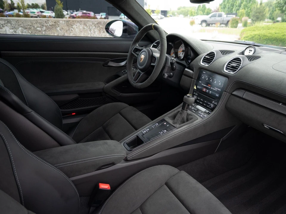 2023 Porsche 718 Cayman GT4 RS - Image 22 of 25